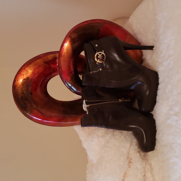 MK Brown Ankle Boots Size 8.5 - Picture 2 of 3